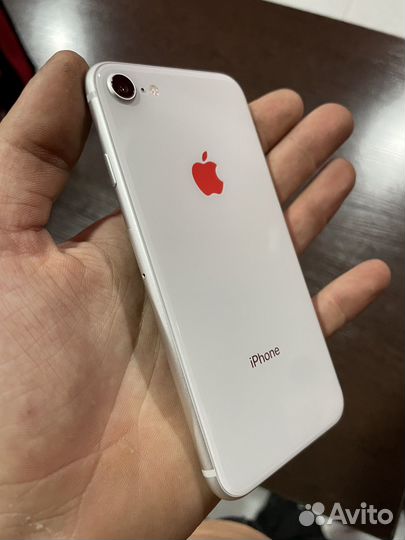 Телефон iPhone 8 64 gb