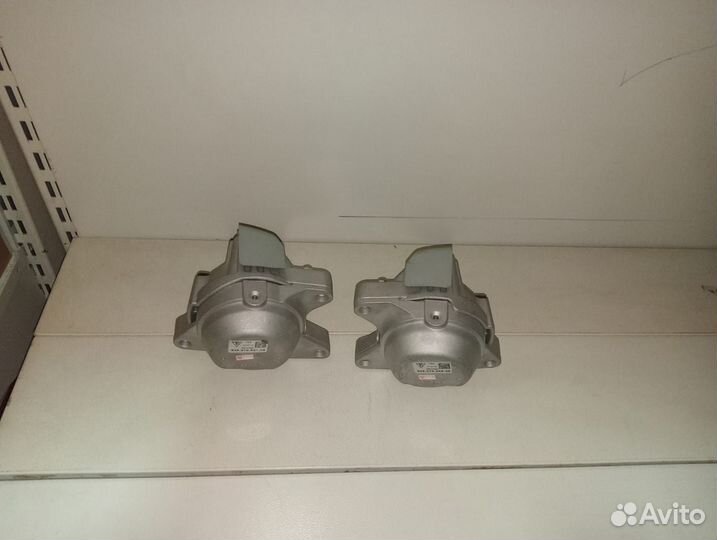 Подушка двигателя Porsche Macan GTS 3.0 2016