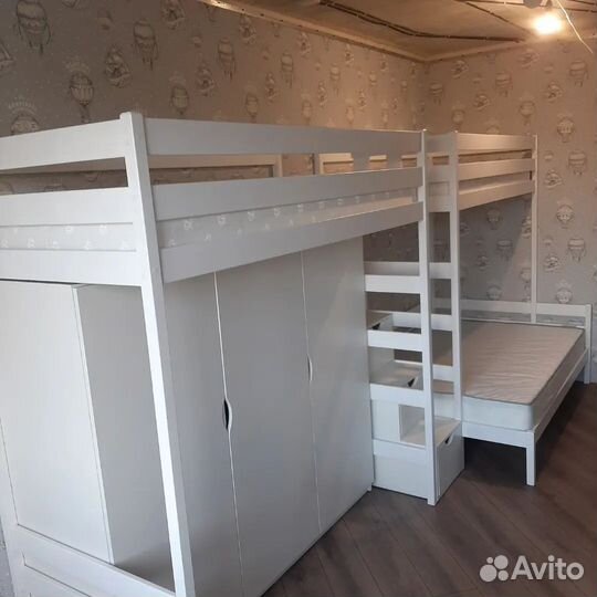 Детская кровать с бортиками