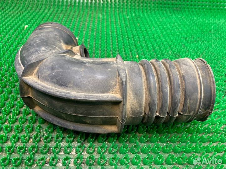 Патрубок воздушного фильтра Лада 2107 2008