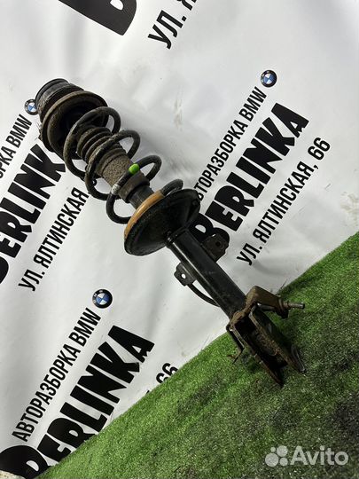 Стойка Передняя Правая Renault Duster