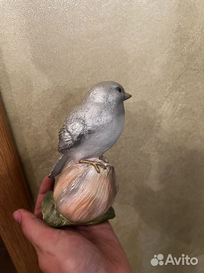 Статуэтка птицы