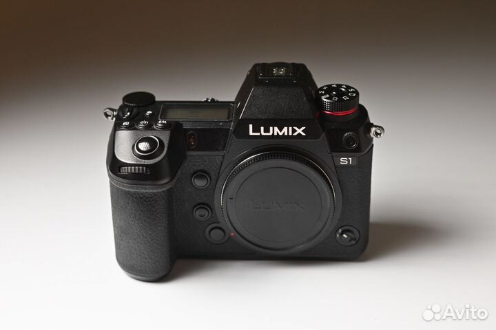 Panasonic lumix S1 body