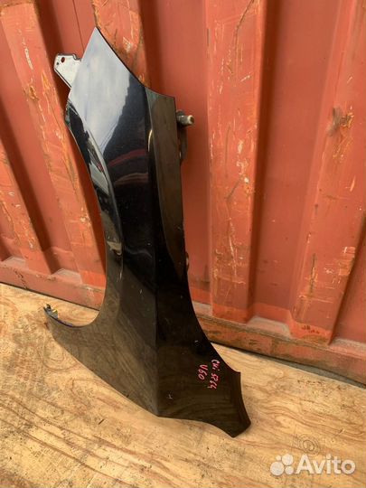 Переднее левое крыло Volvo V60 2 поколение S60