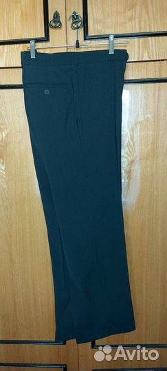 Мужской классический костюм бу 44 -46