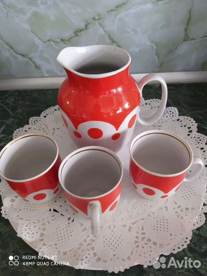 Кувшины разные,кружки