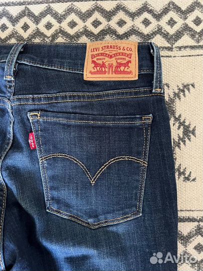 Джинсы levis