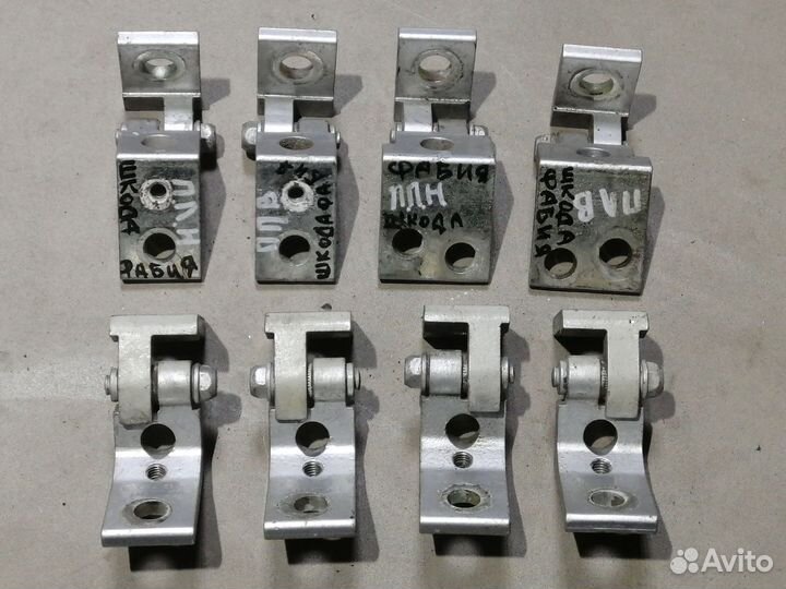 Петля двери для Skoda Fabia 1999-2007