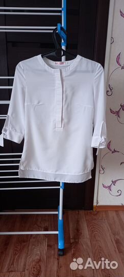 Блузка белая