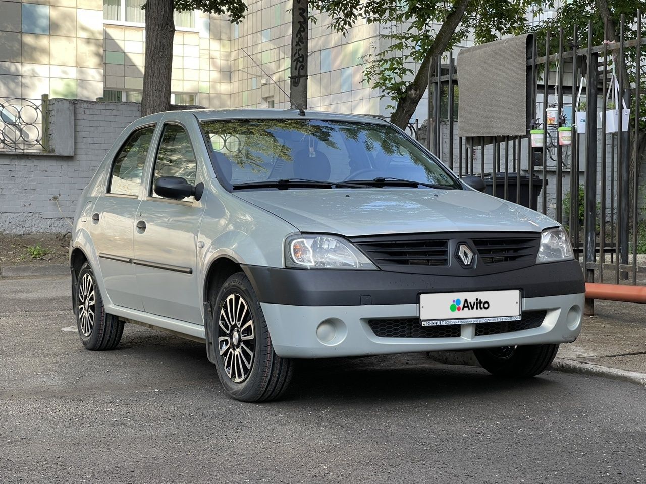 Renault Logan: фото владельца
