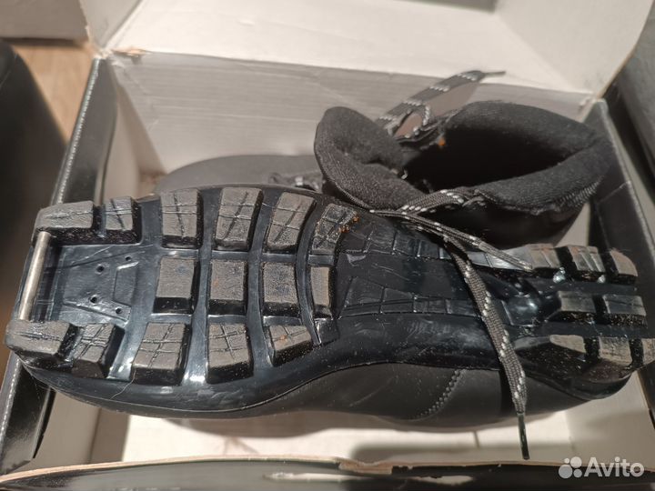 Ботинки для беговых лыж 36