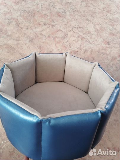 Лежанка для собак и кошек