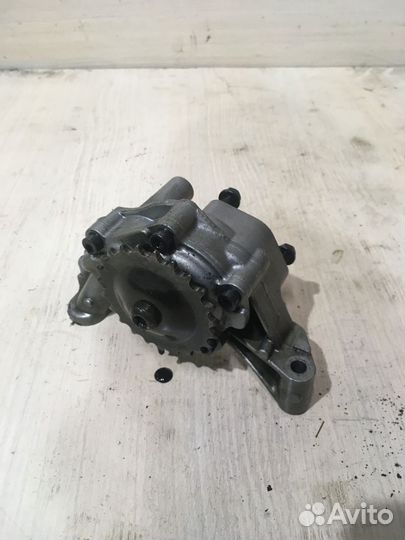 Масляный насос Vw Тоуран 1.9 BKC 038115105C