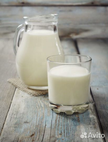 Молоко козье домашнее