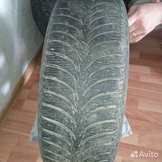 Колеса в сборе с колпаками r 15 зимние 185 65