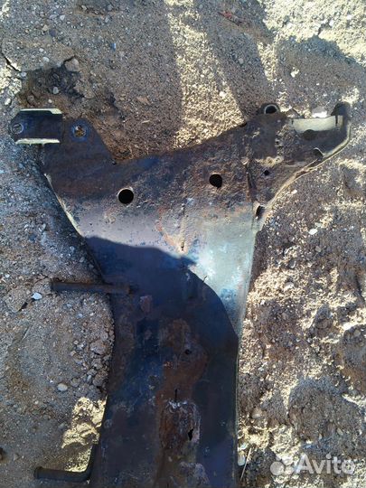 Подрамник lancer 9 wagon 2.0