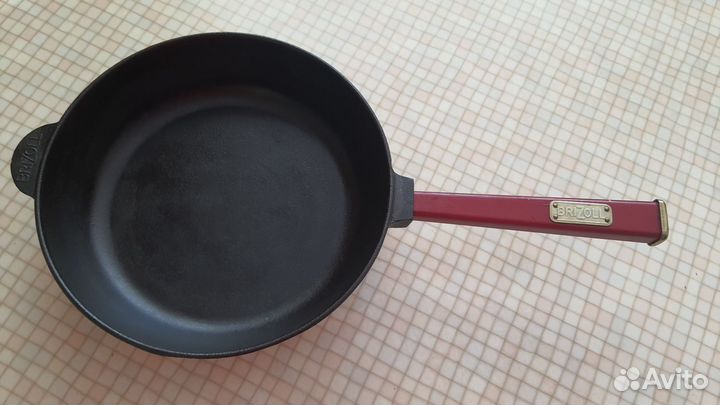 Чугунная сковорода