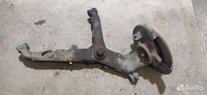 Кулак поворотный задний правый Volkswagen Sharan