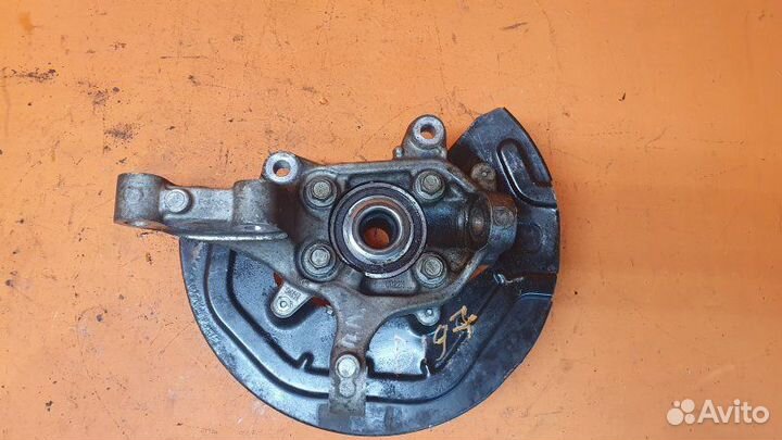 Кулак поворотный передний левый Ford Explorer U502