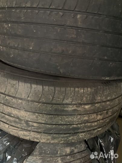 Yokohama dB Decibel E70 215/55 R17 93V