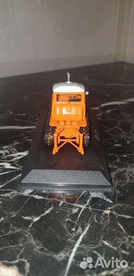 Модель трактора