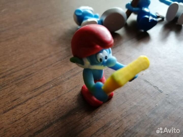 Киндер сюрприз смурфики