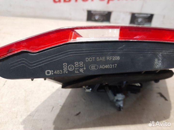 Стоп-планка левая Mercedes E350 W212