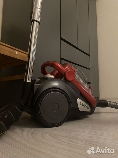 Пылесос Redmond