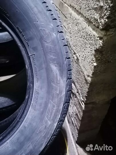 Bridgestone Dueler H/T 215/65 R16