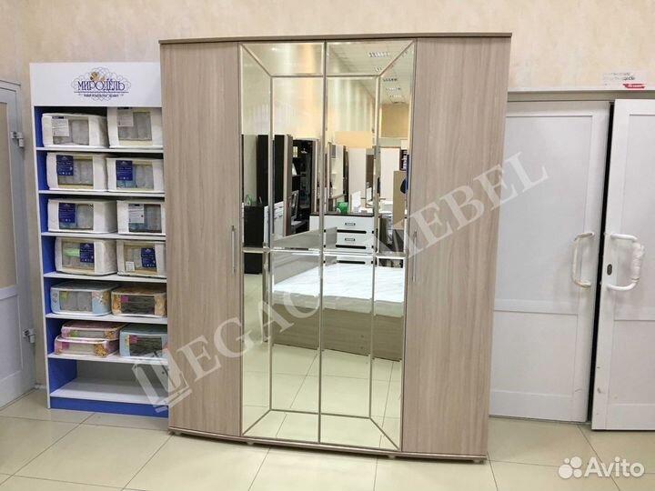 Шкаф для одежды 