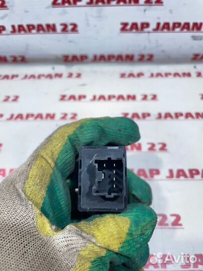 Кнопка корректора фар Mitsubishi L200 K74T 4D56