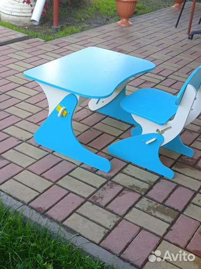 Детский столик и стульчик