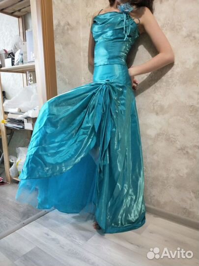 Вечернее платье