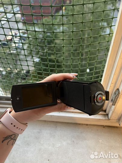 Видеокамера samsung model hmx-q100bp