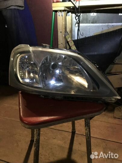 Фара на renault logan 1