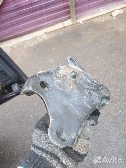 Кронштейн задней балки Лада Ларгус