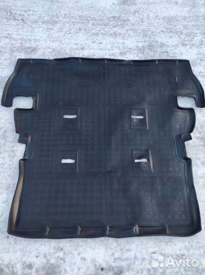 Коврик в багажник Lexus -570 Есть тлк-200