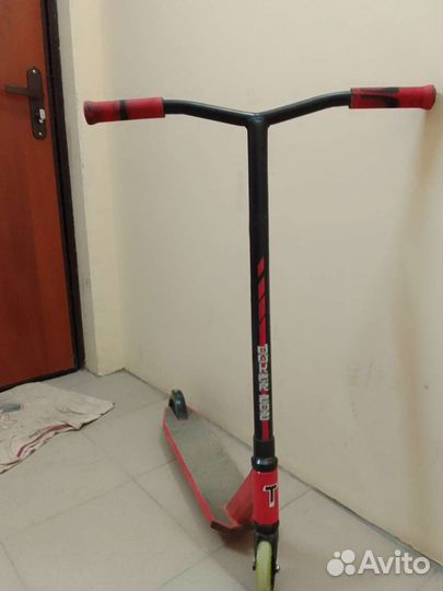 Трюковой самокат