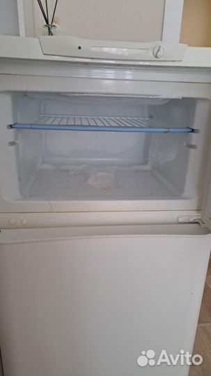 Холодильник indesit