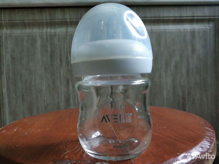 Ручной молокоотсос + бутылочка Philips Avent Natu