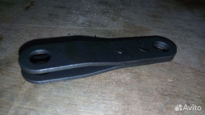 Тяга (ушки) для гидравлического насоса HPV102