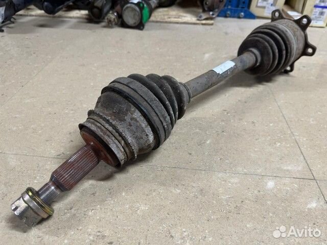 Привод задний левыйправый Mitsubishi Pajero 3