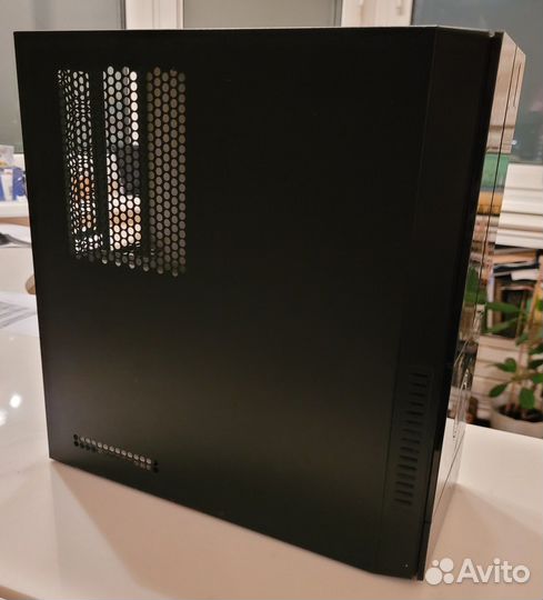 Корпус InWin BK644 Mini-Tower mATX