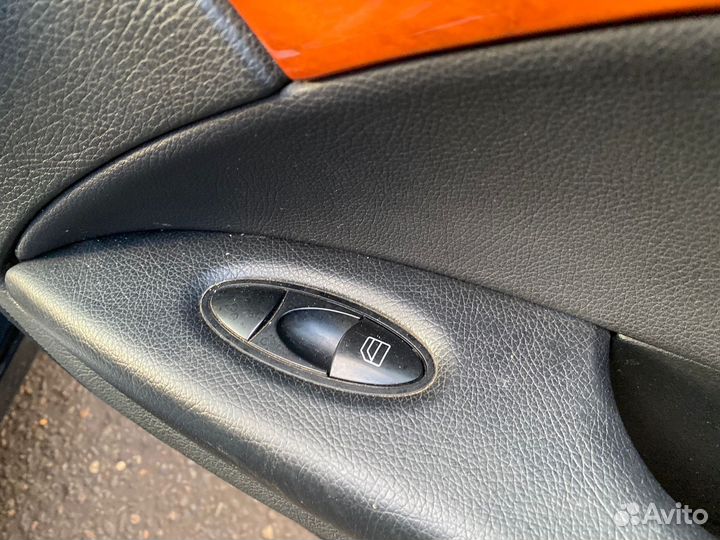 Кнопки стеклоподъемников Mercedes E-Class W211