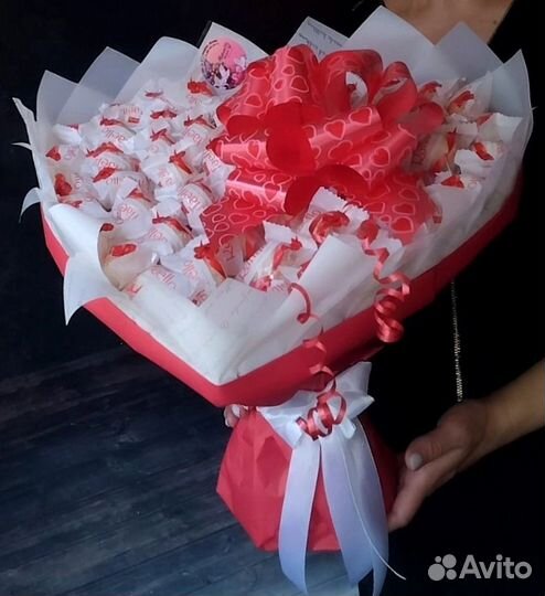 Сладкий букет с Рафаэлло любимой на 14 февраля