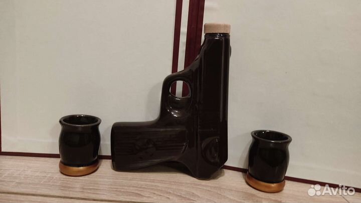 Штоф с рюмками,бутыль