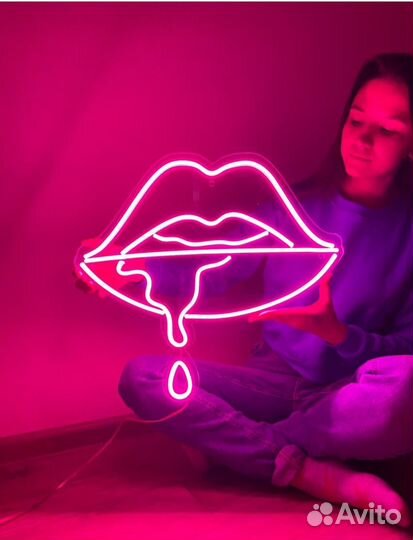 Неоновые вывески в салон красоты 908