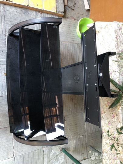 Стойка под телевизор с кронштейном Mart