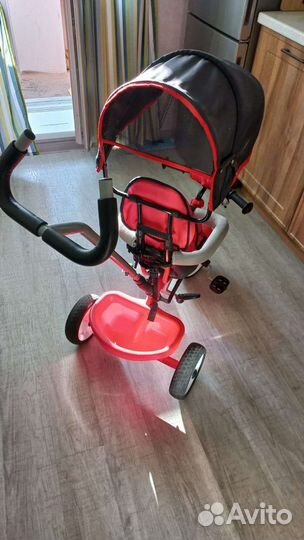 Детский велосипед трехколесный с ручкой