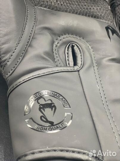 Боксерские перчатки Venum Black